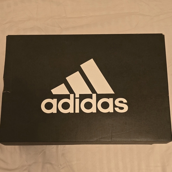 Adidas Men's Black and Gold Pro Bkunce Sneakers - Picture 5 of 6